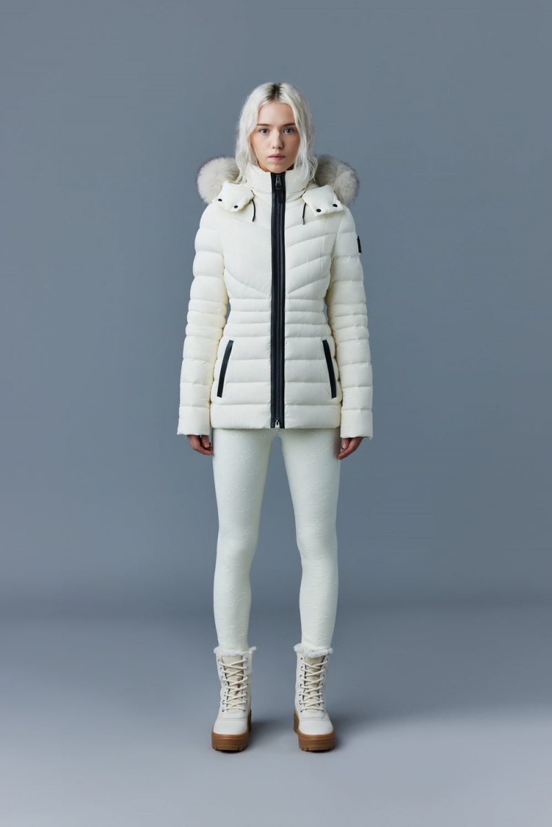 Mackage Patsy Agile 360 Blue Fox Fur Dunjackor Dam Grädde | MABLR-9102